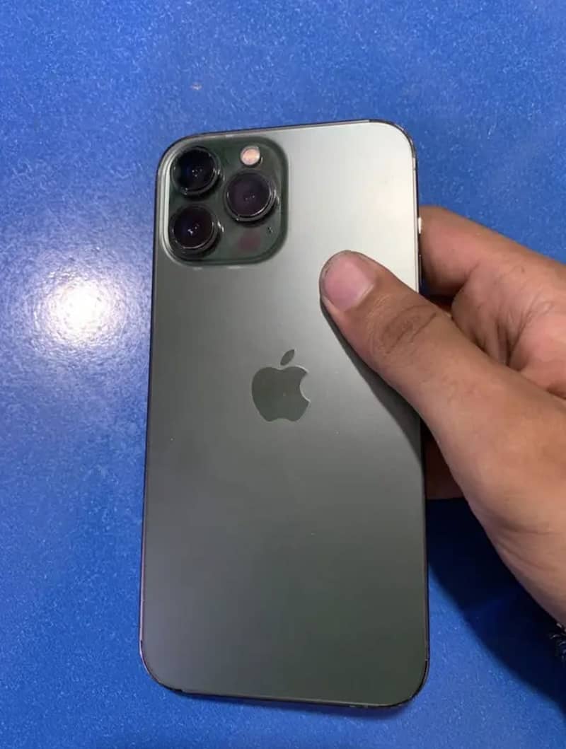 Apple iPhone 13 Pro Max 1