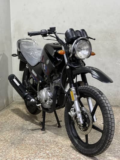 Yamaha ybr125g 2022 model ( low millage )