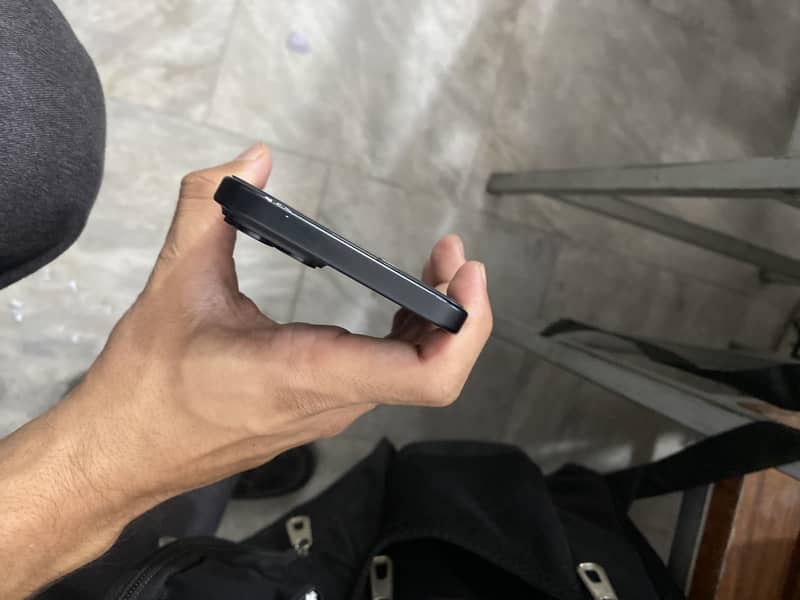 Apple iPhone 15 plus 2