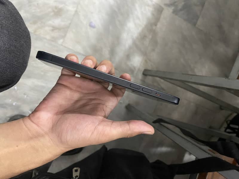 Apple iPhone 15 plus 3