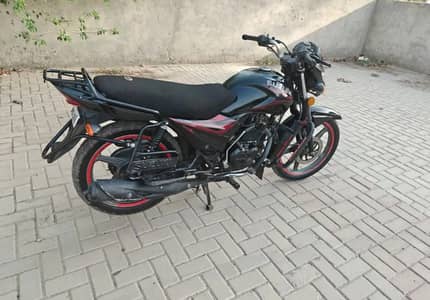 Suzuki GR 150 2022