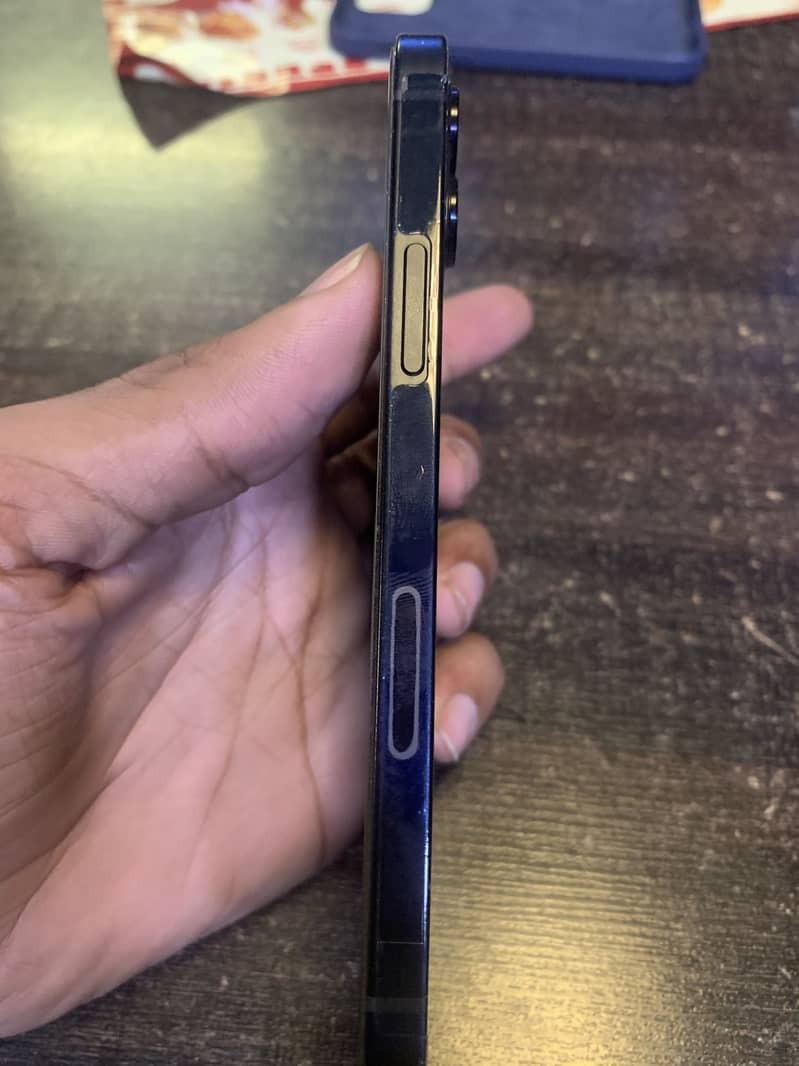 Apple iPhone 12 2