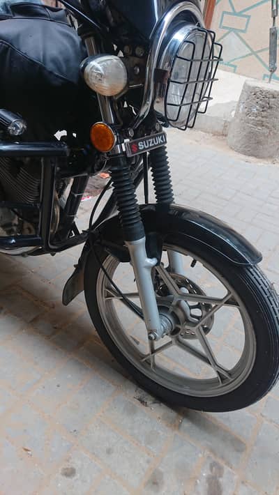 Suzuki GS 150 SE Touring Bike