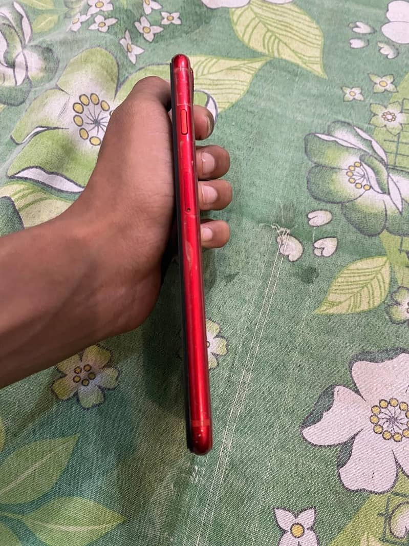 Apple iPhone 8 Plus 3