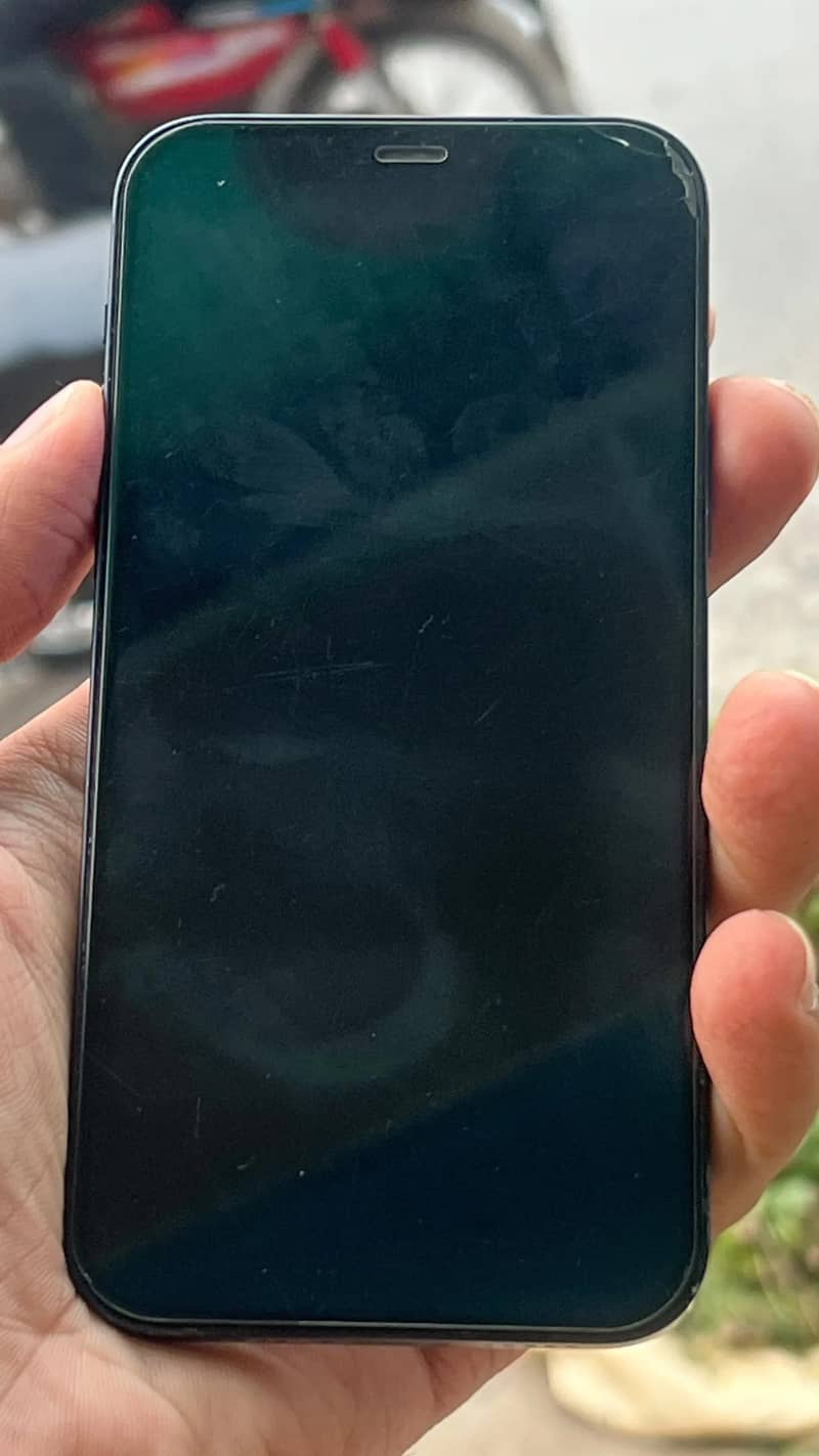 Apple iPhone 12 10
