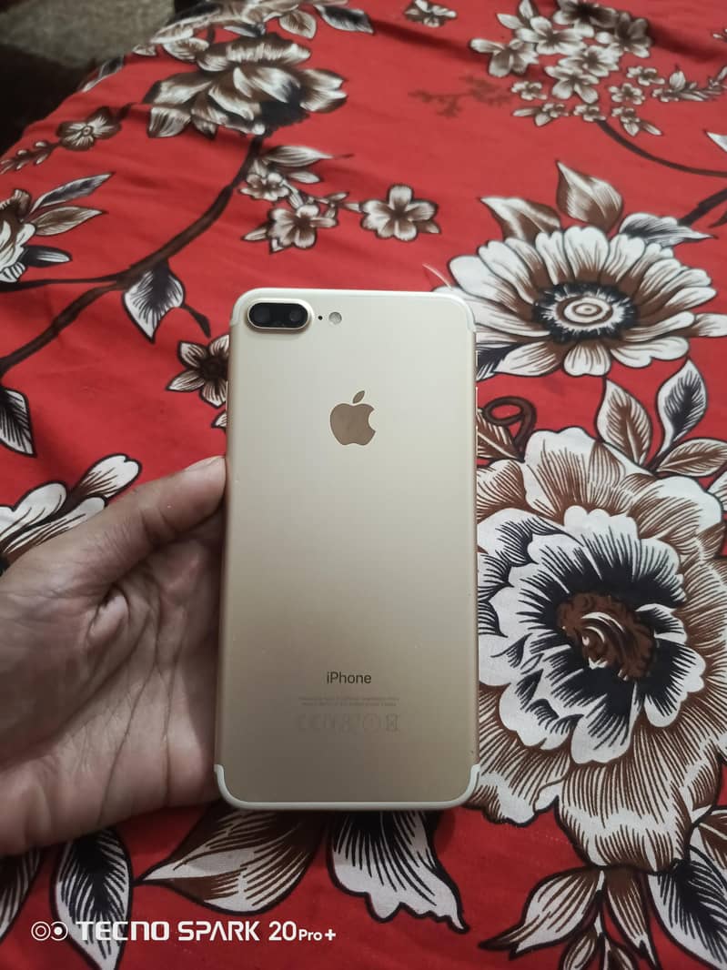 Apple iPhone 7 Plus 0