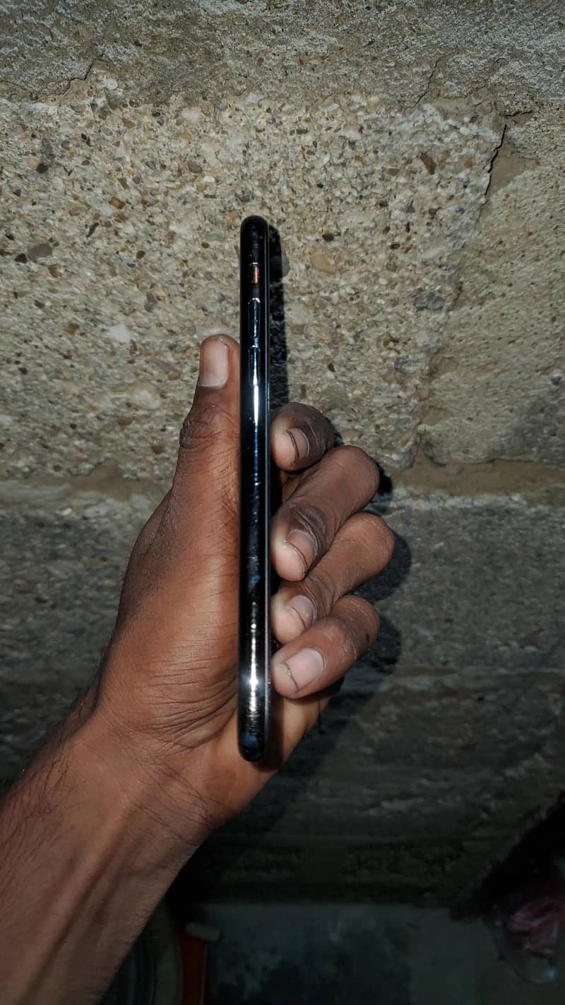 Apple iPhone X 5