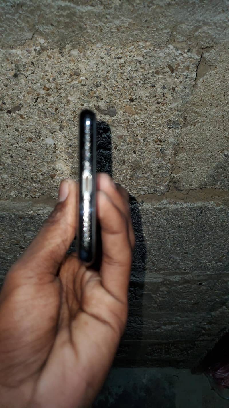 Apple iPhone X 6