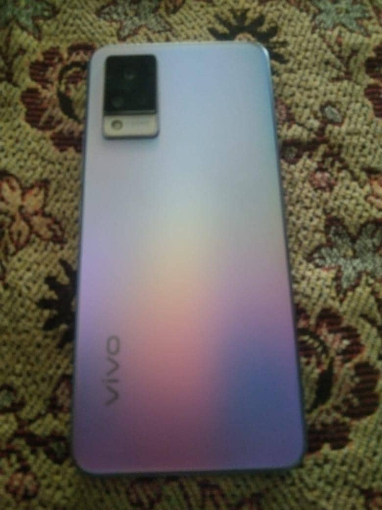 Vivo V21 0