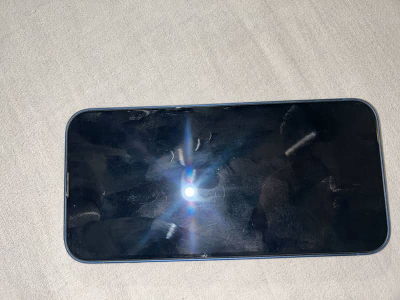 Apple iPhone 13 4