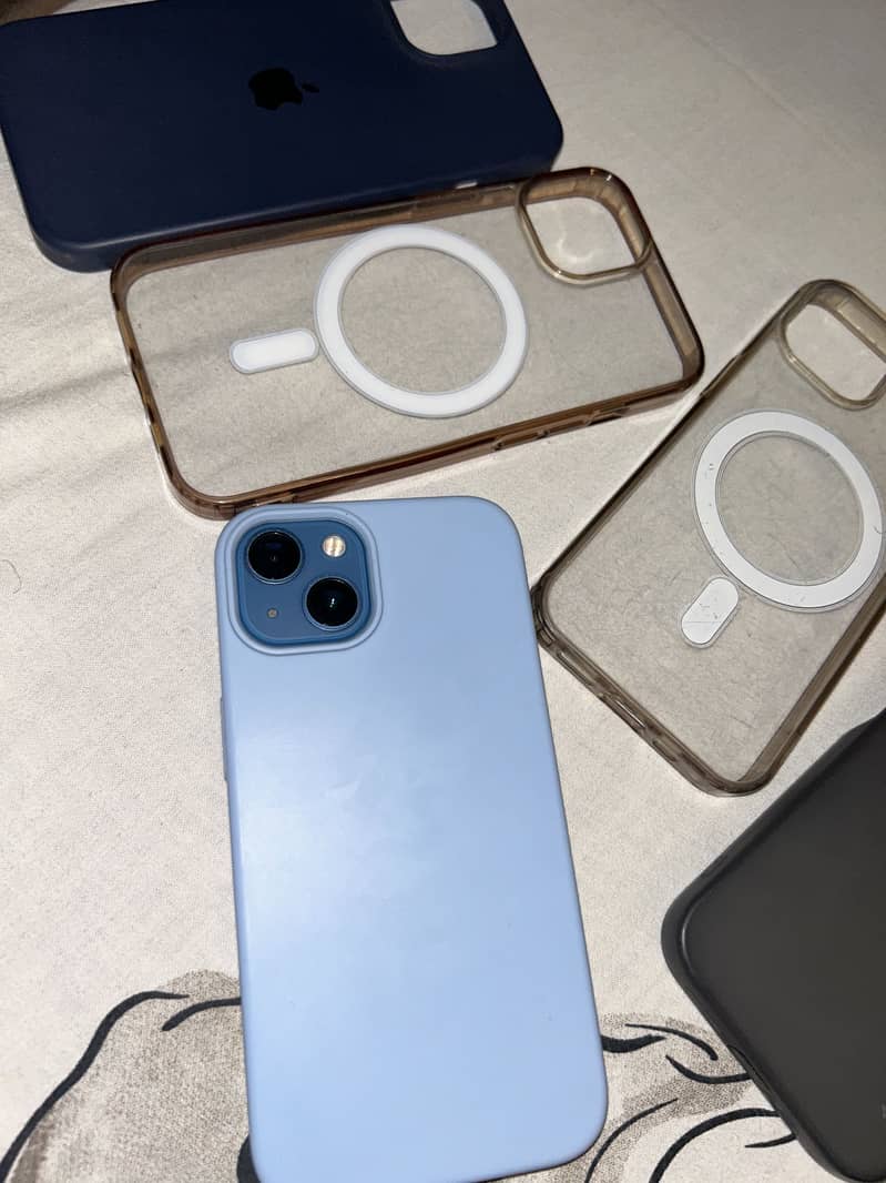 Apple iPhone 13 5