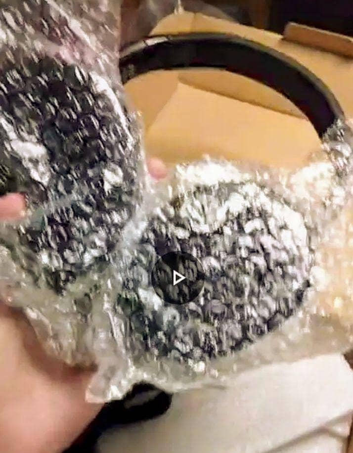 wireless long Range headphone. 4