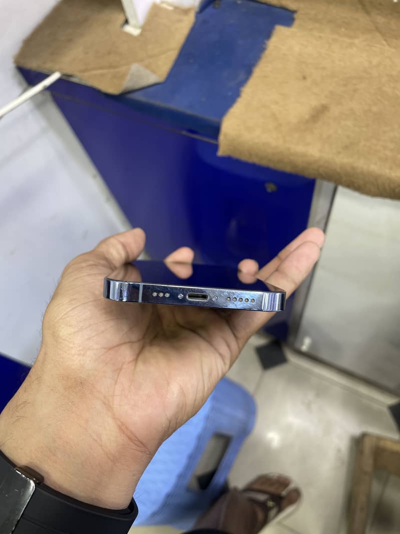 Apple iPhone 13 Pro 0