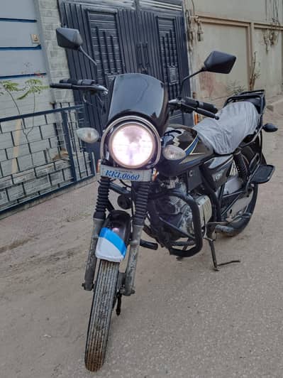 Suzuki GS 2017#0/3/1/7/0/0/2/4/6/2/9