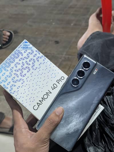 Tecno CAMON 40 Pro