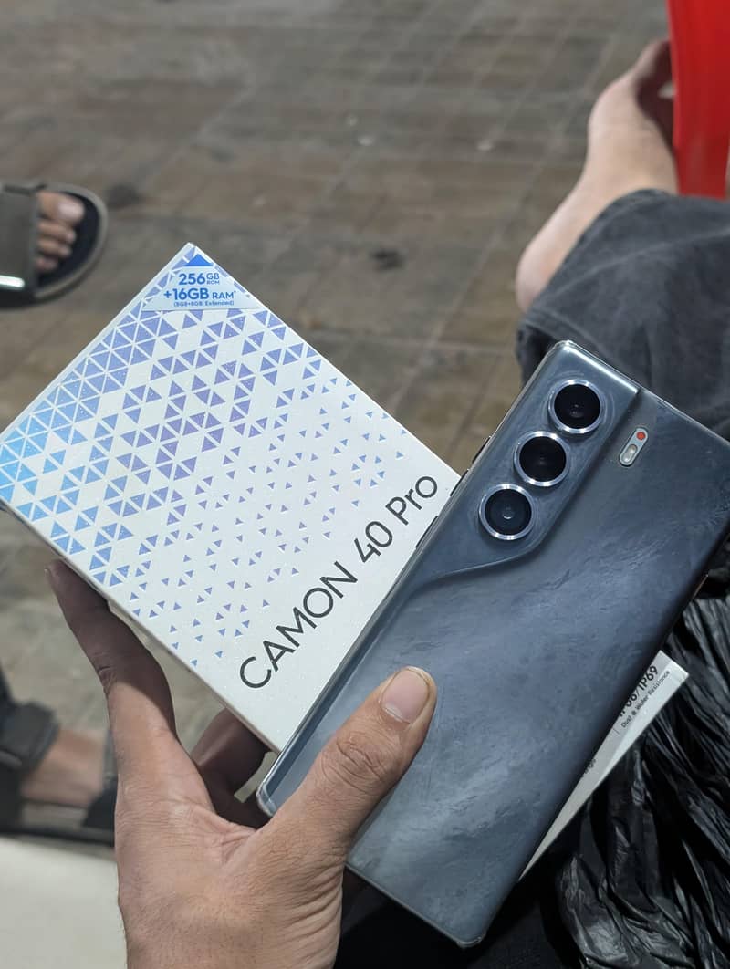 Tecno CAMON 40 Pro 3