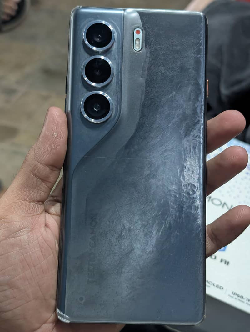 Tecno CAMON 40 Pro 6