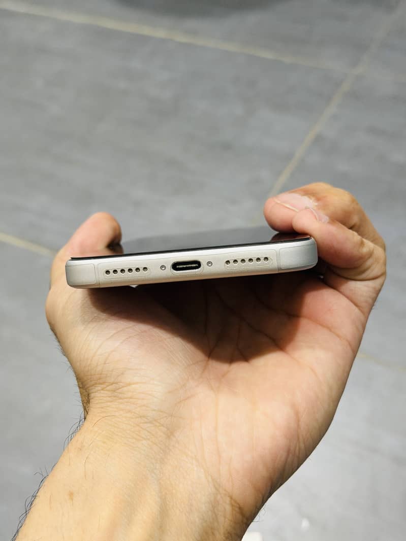 Apple iPhone 17 Pro Max 6