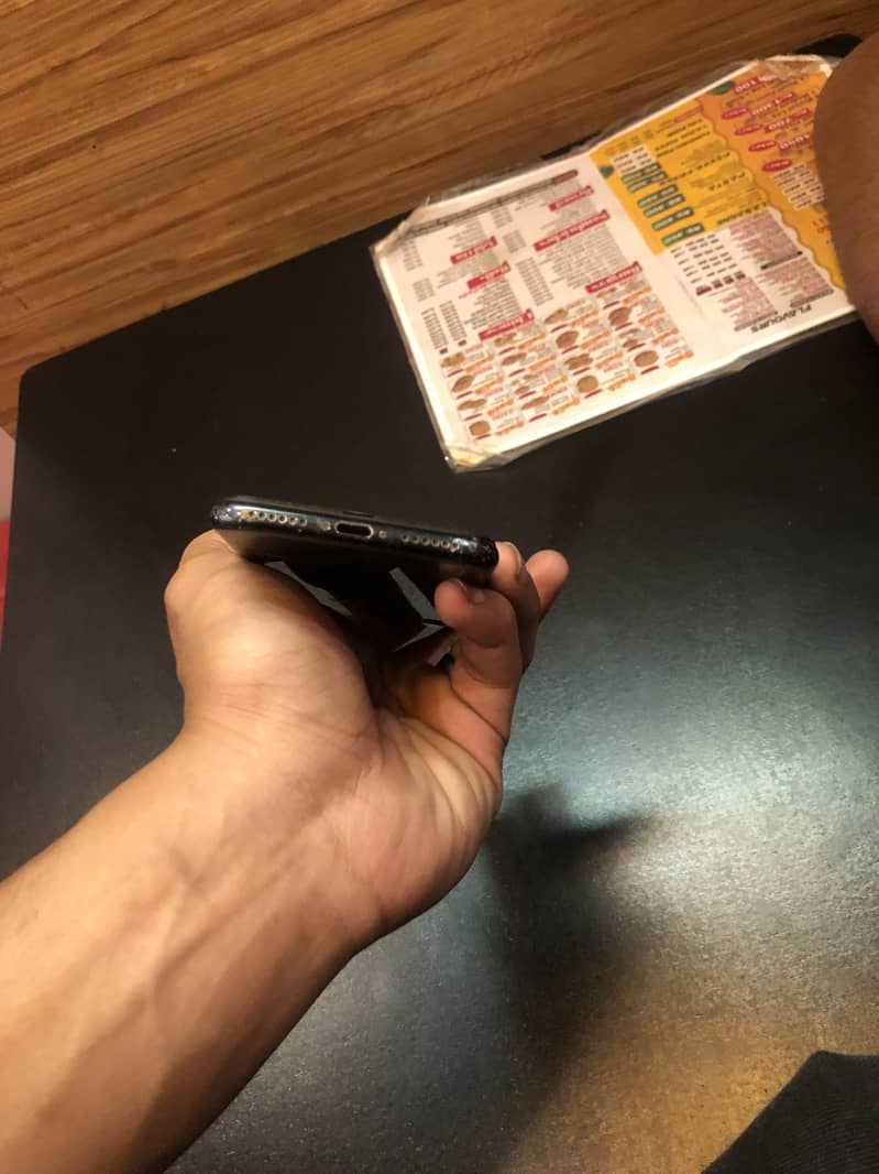 Apple iPhone SE 6