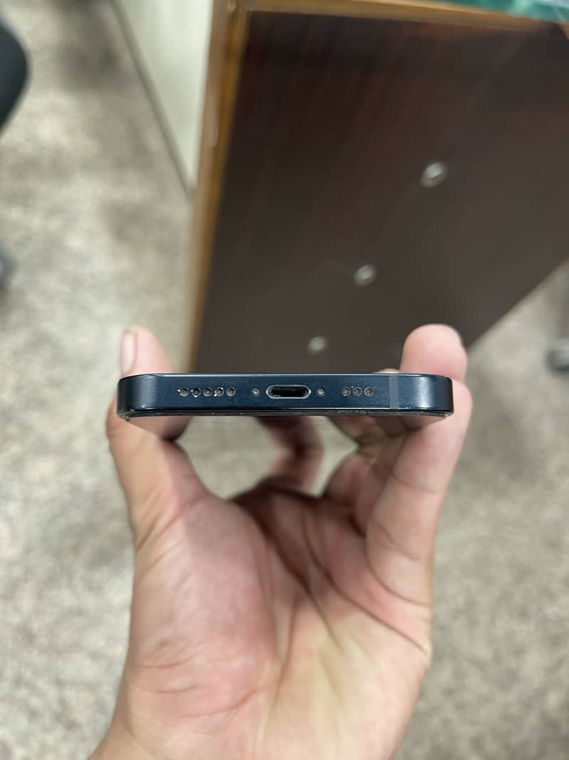Apple iPhone 13 1