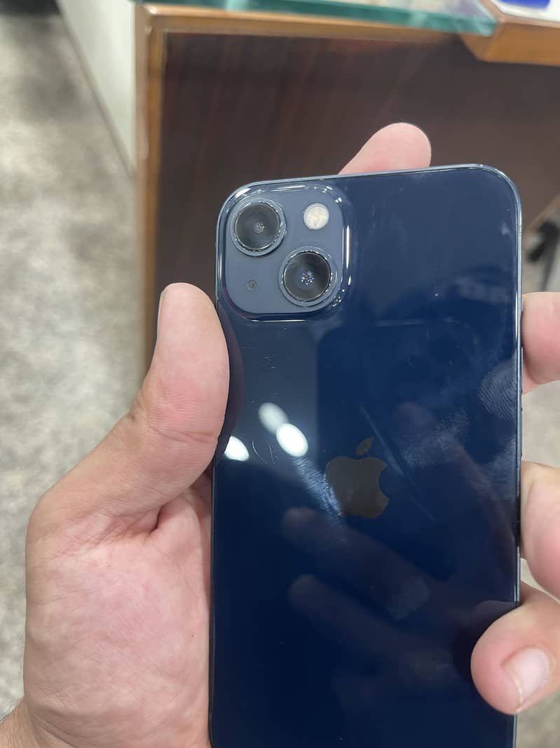 Apple iPhone 13 3