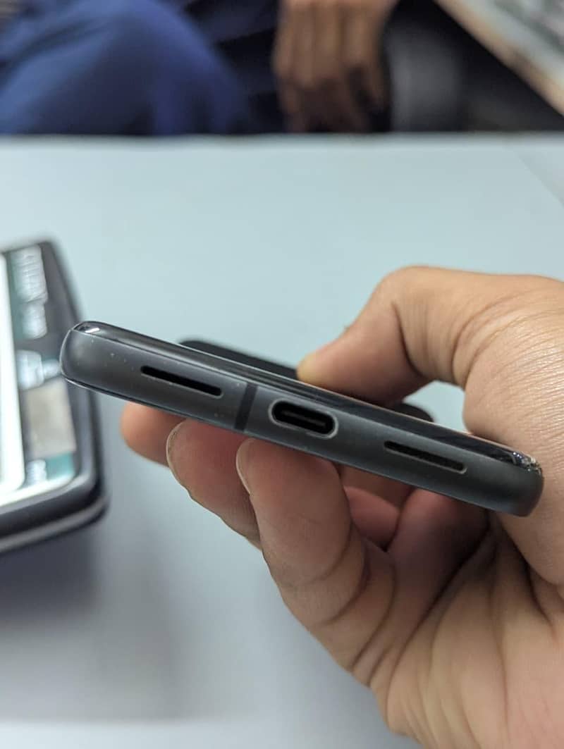 google pixel 8 - 8/128 3