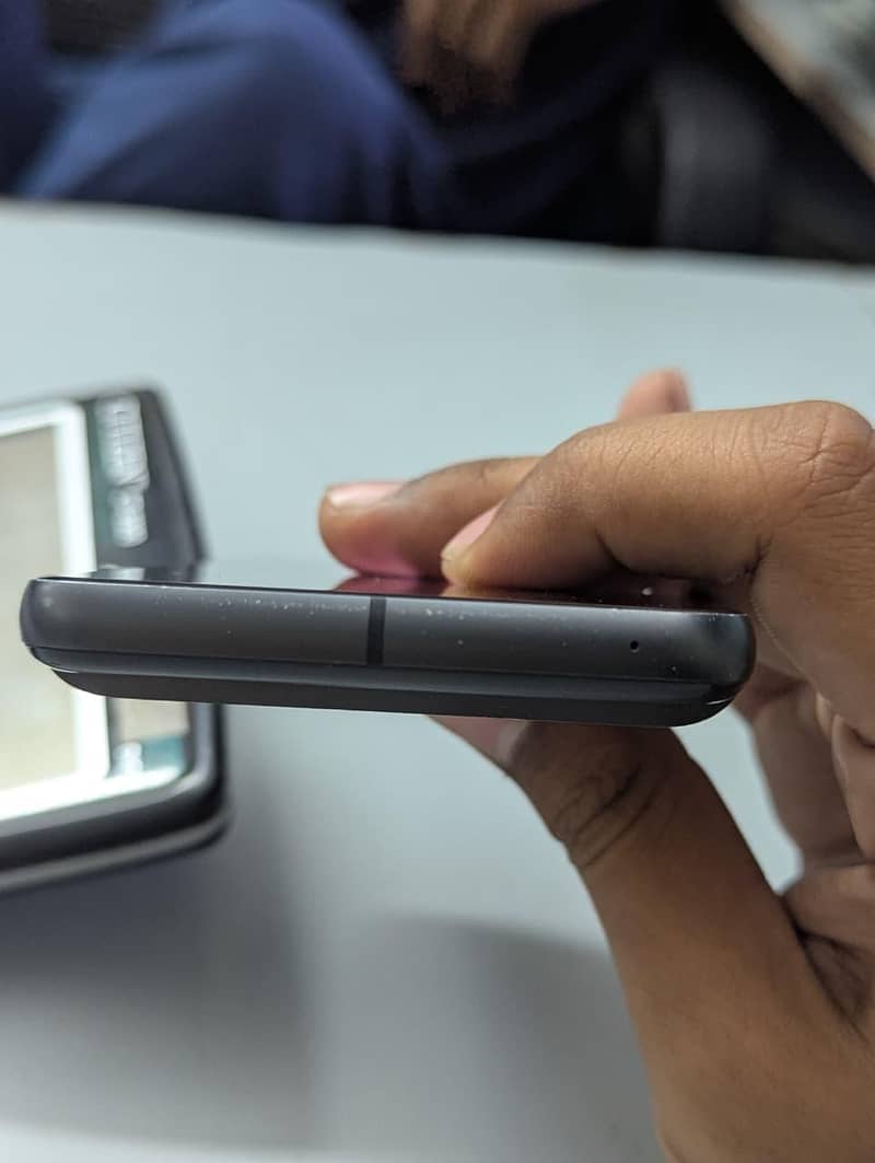 google pixel 8 - 8/128 4