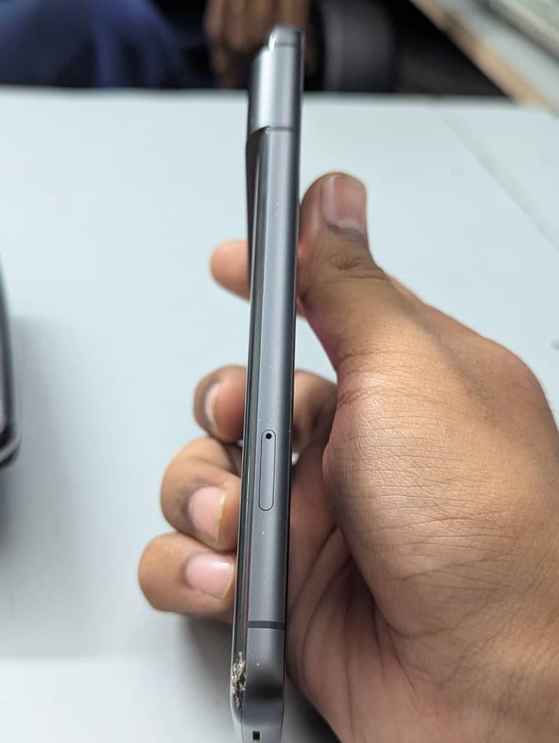google pixel 8 - 8/128 5