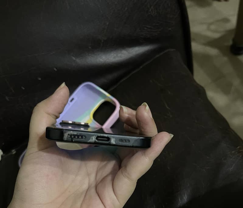 Apple iPhone 15 3