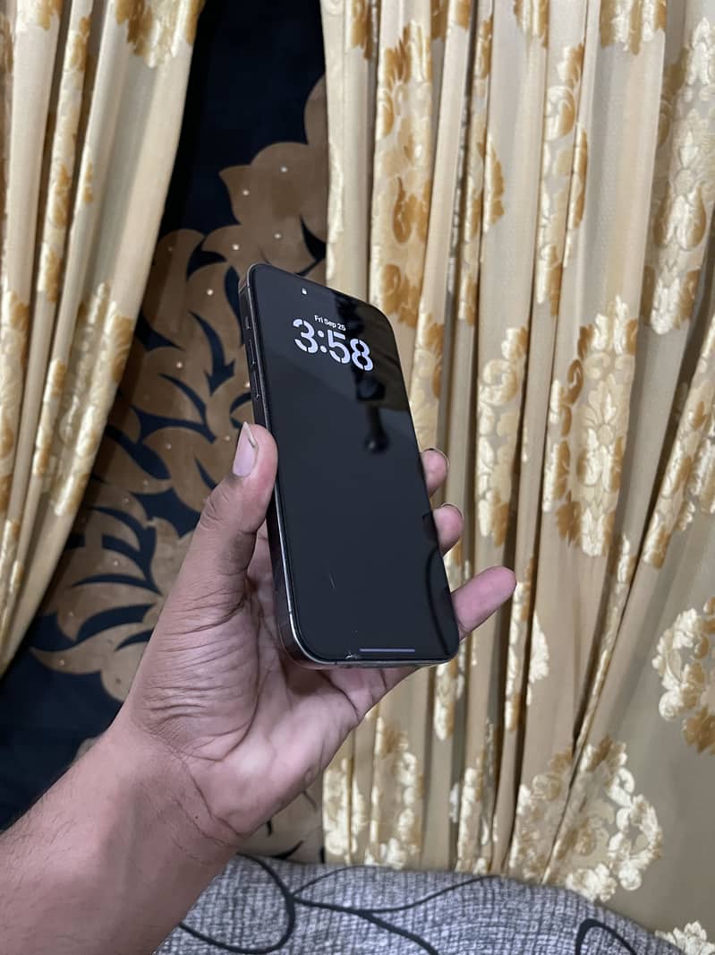 Apple iPhone 14 Pro Max 4