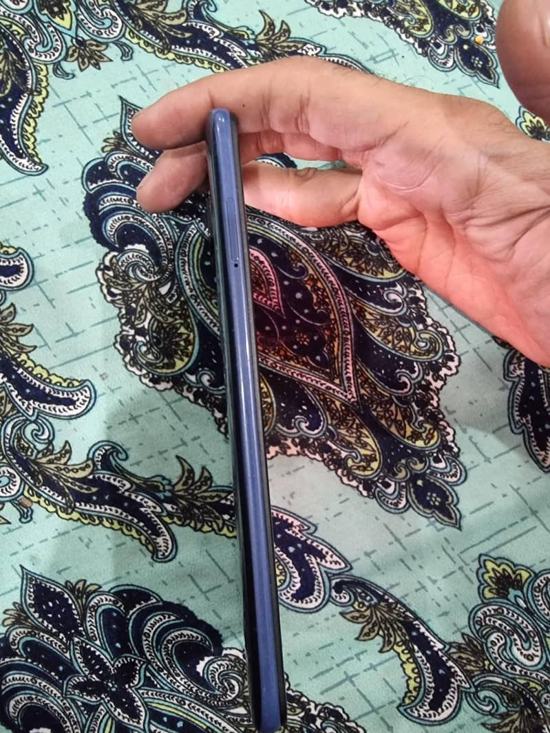 Xiaomi Redmi Note 9 3
