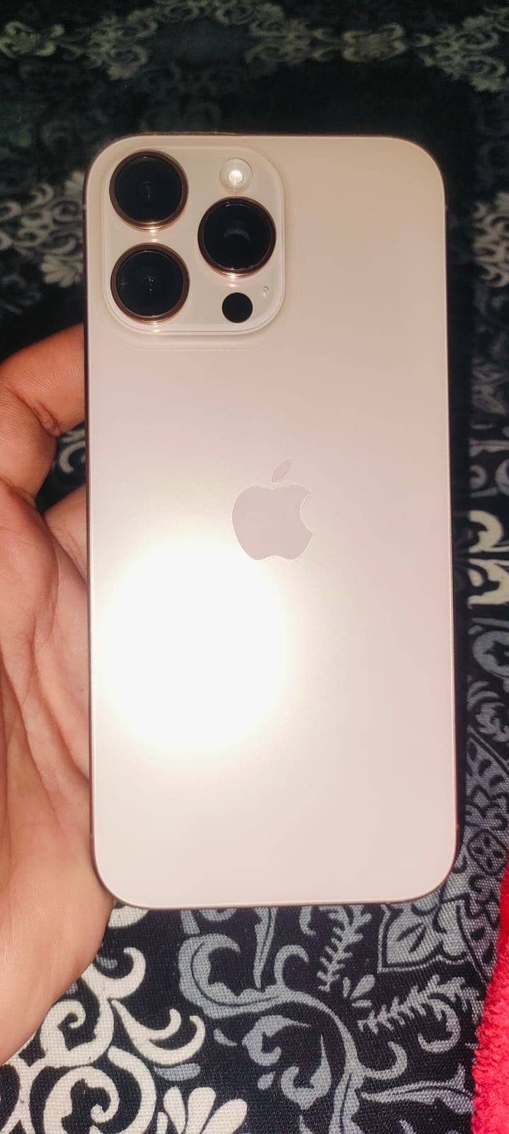 Apple iPhone 16 Pro Max 11