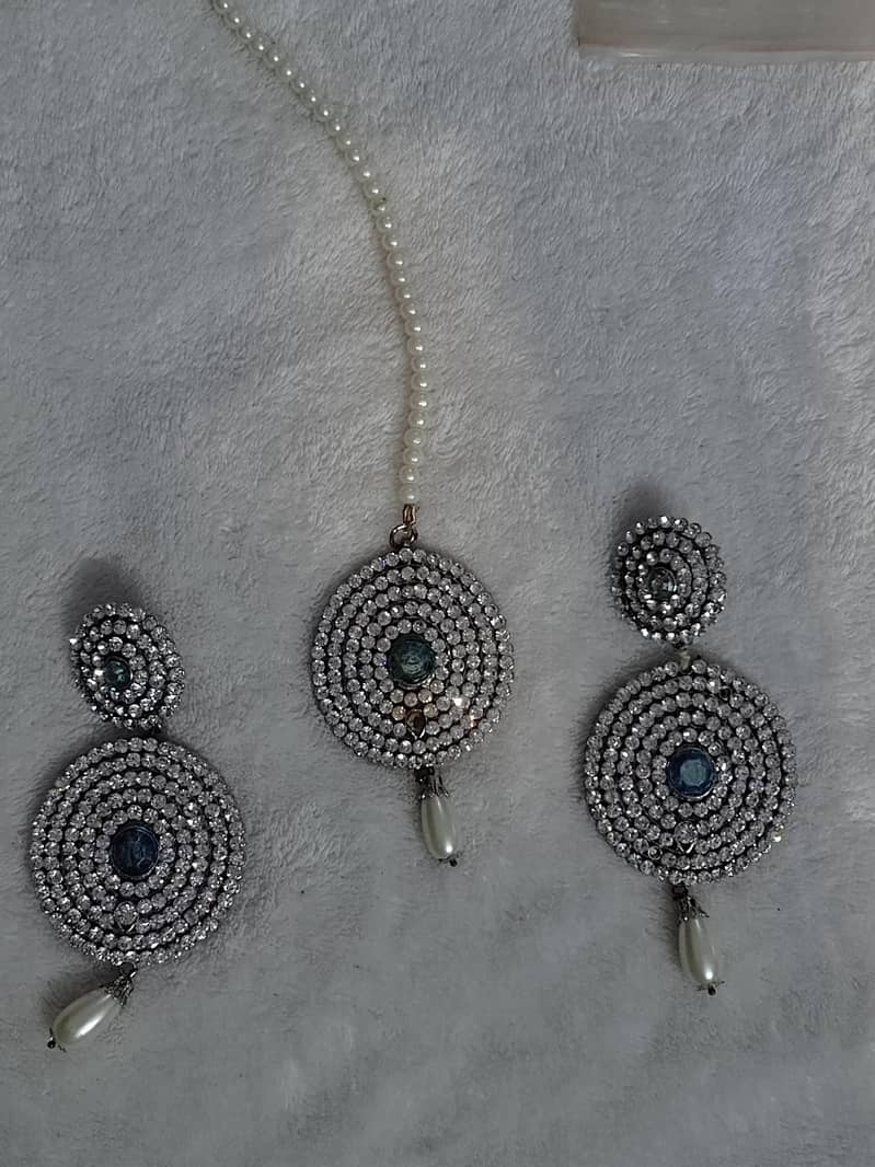 silver with blue centre 2