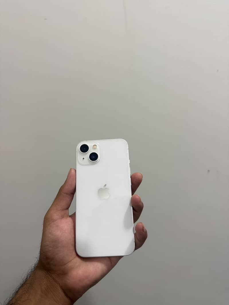 Apple iPhone 13 0