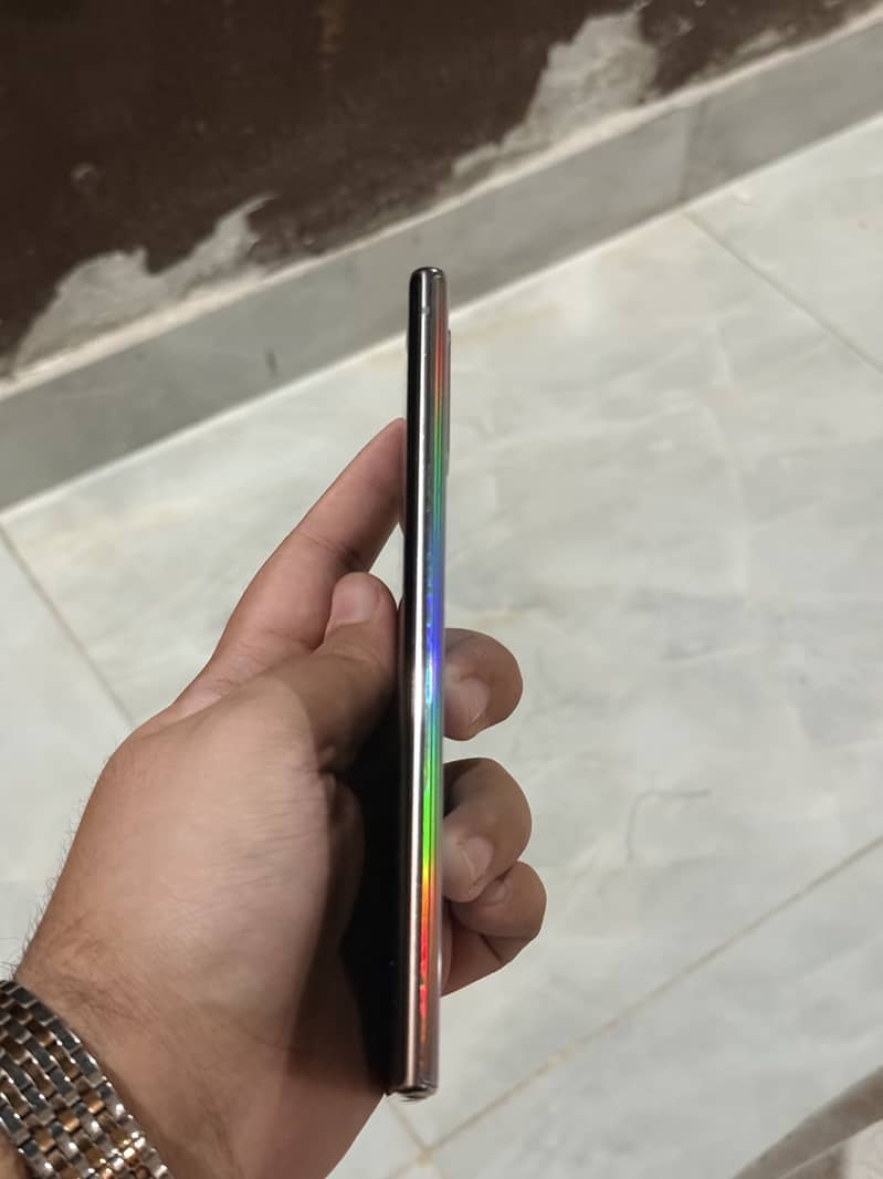 Samsung Mobile Note 10 Plus 11