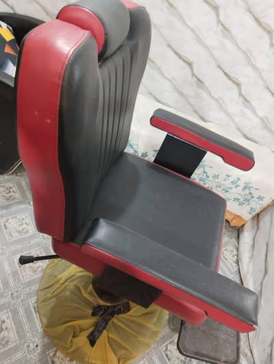ladies Saloon Setup for sale in very low price