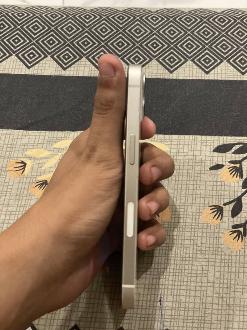 Apple iPhone 13 3