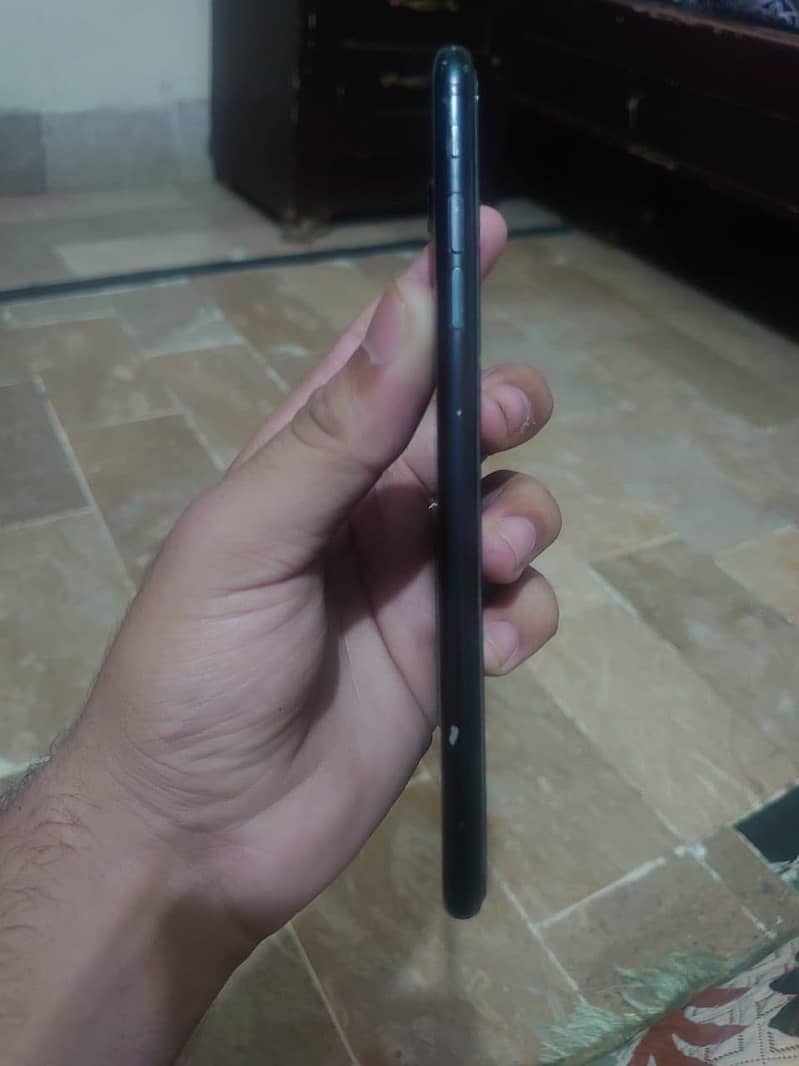 Apple iPhone 7 Plus 2