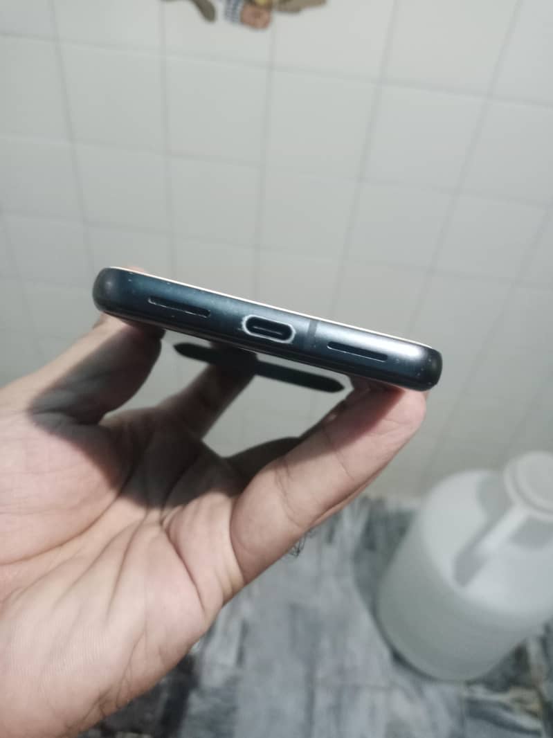 Google Pixel 8 Approved 5