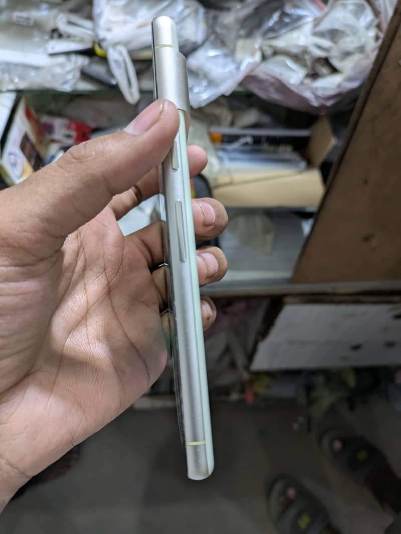 Google Pixel 7 3