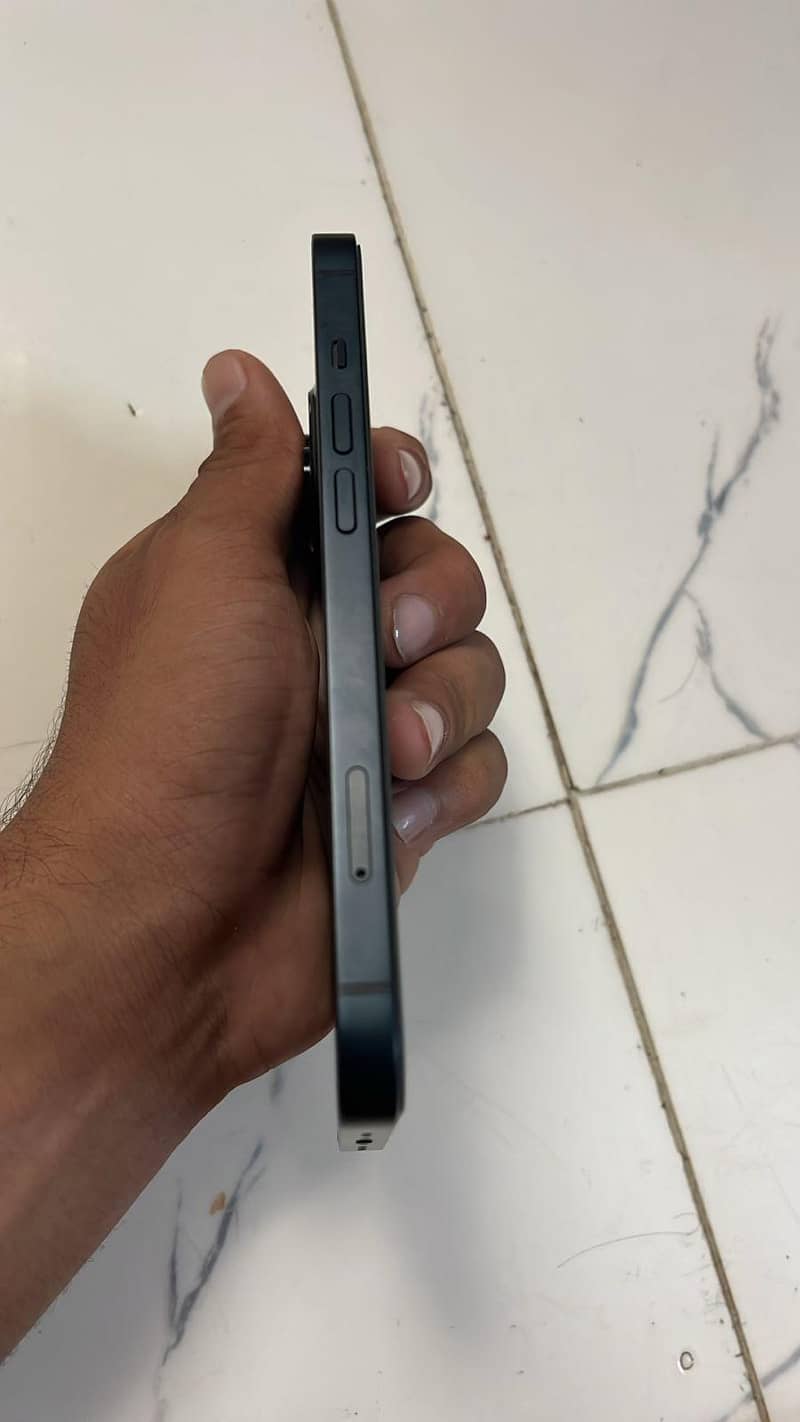 Apple iPhone 13 1