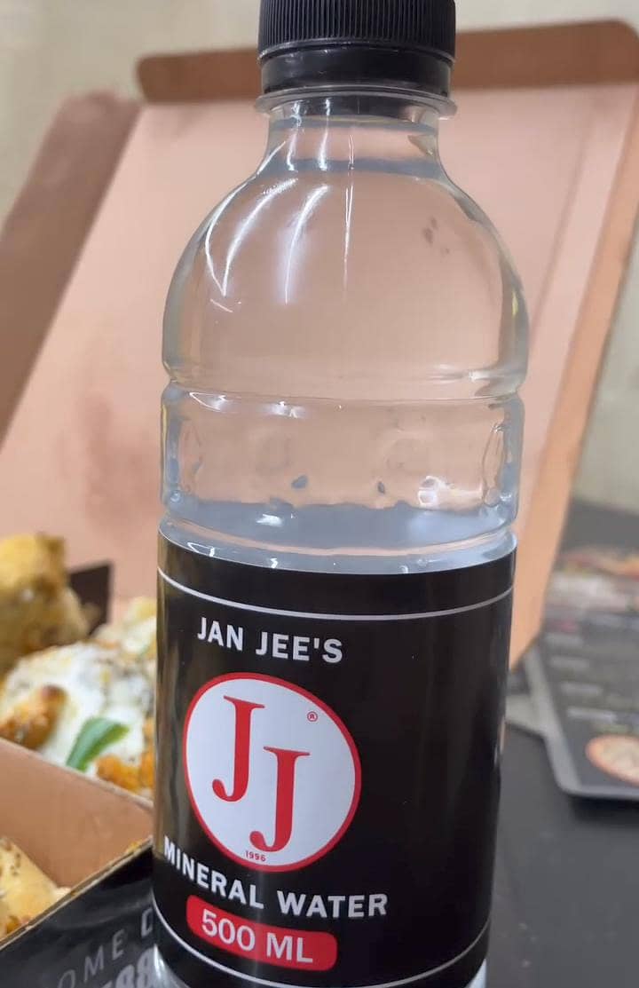 customize bottle 4
