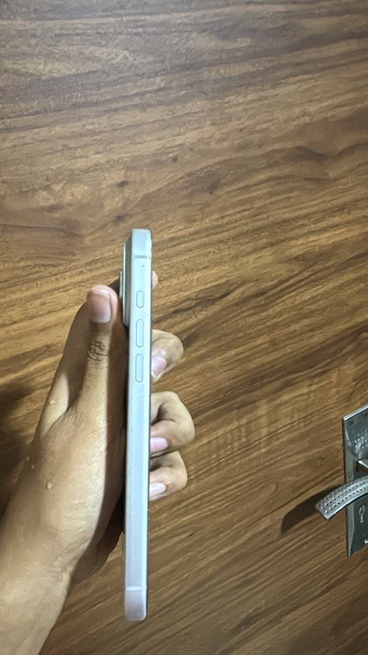 Apple iPhone 17 Pro Max 2