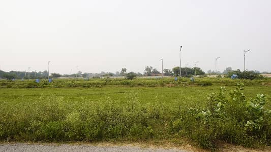 Near To Park Mosque And Commercial Situated At Highly Developed Area Of Block R Phase 9 Prism DHA Lahore