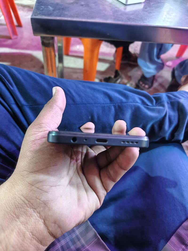 Realme C71 4