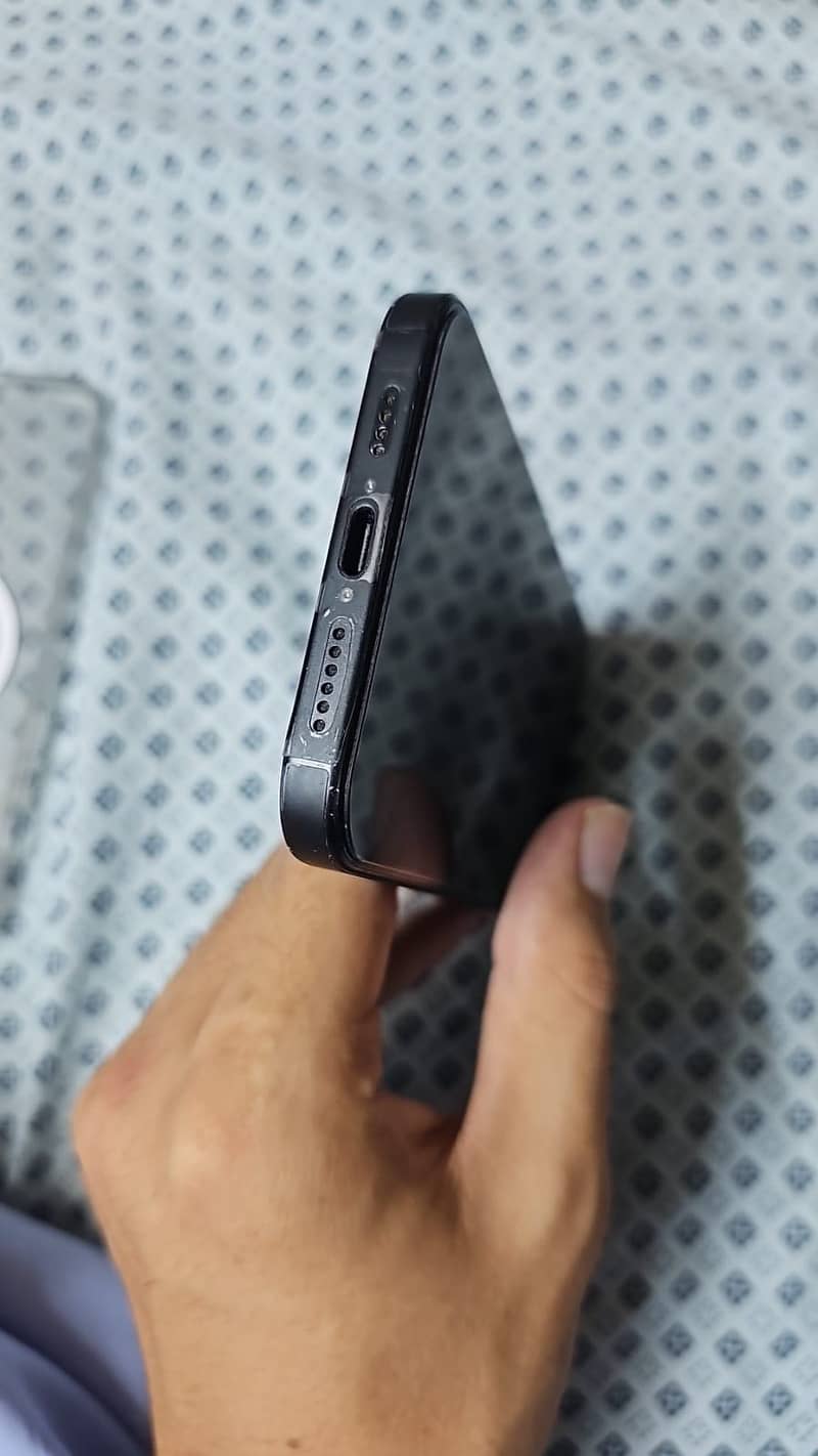 Apple iPhone 15 plus 2