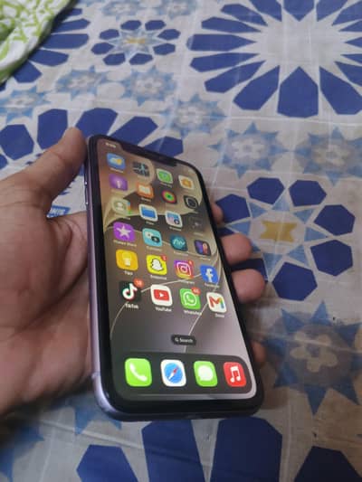 Apple iPhone 11