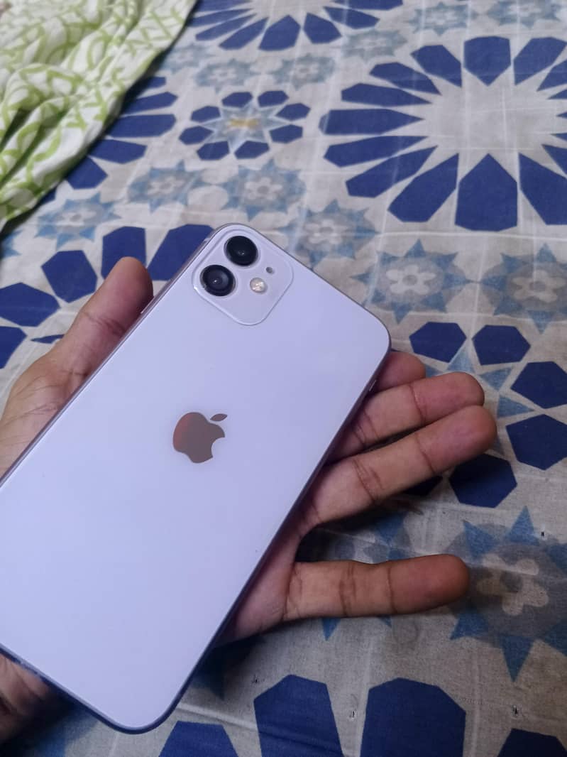 Apple iPhone 11 3