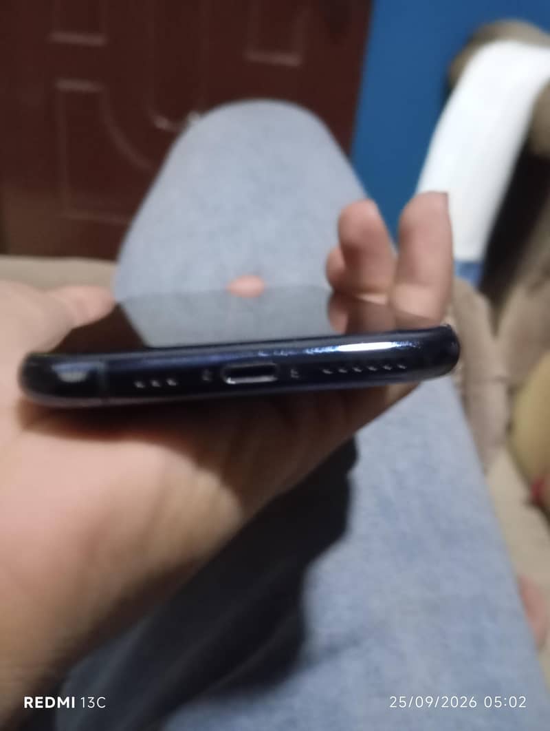 Apple iPhone 11 Pro 3