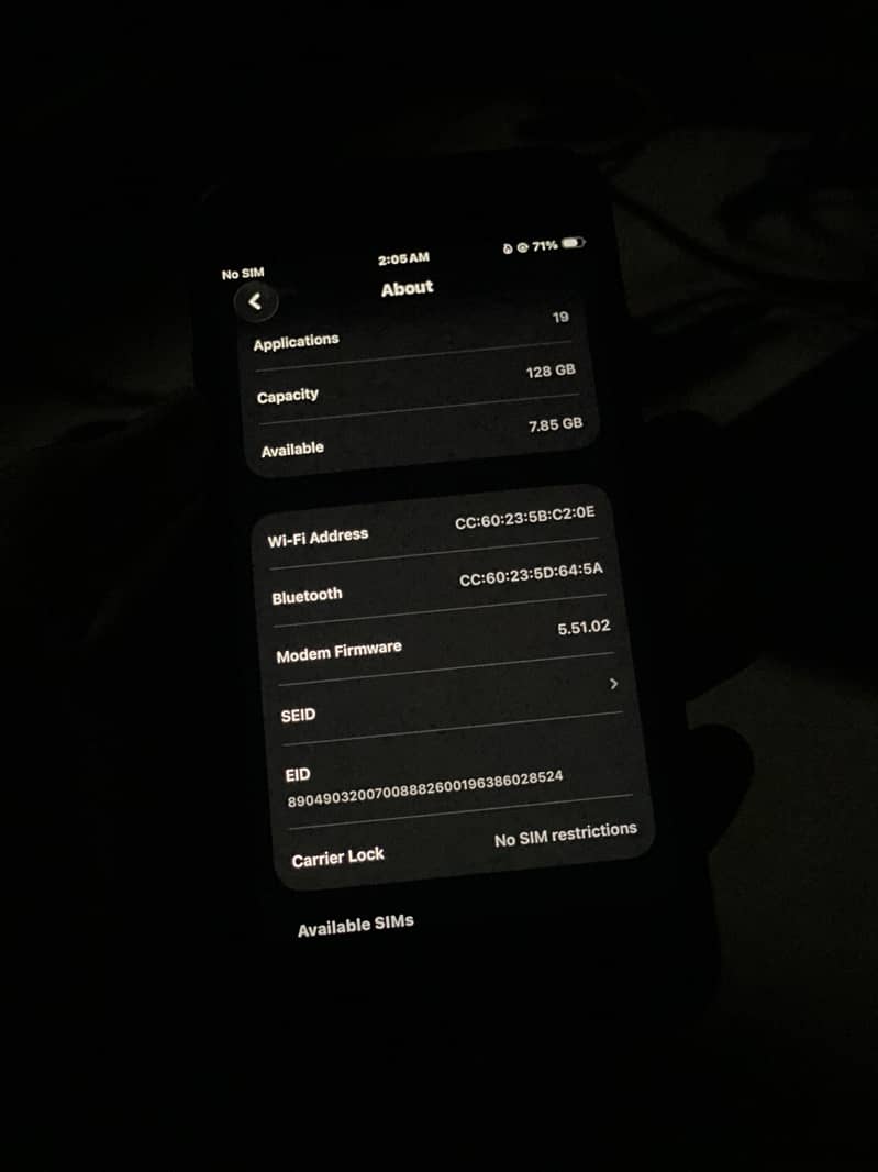 Apple iPhone SE 3rd generation 2022 model 3